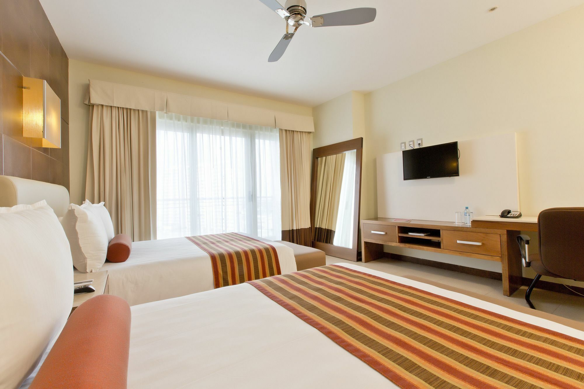 Krystal Urban Cancun & Beach Club Eksteriør billede
